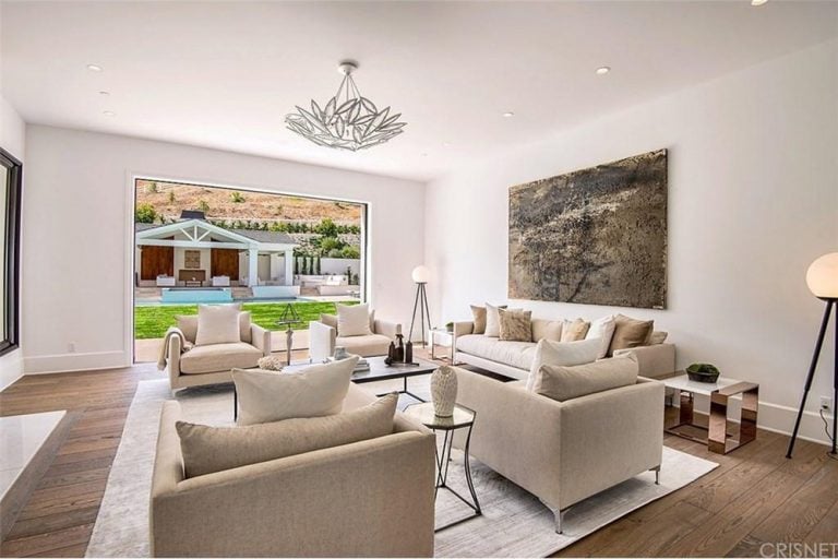 The Weeknd Buys House in Hidden Hills