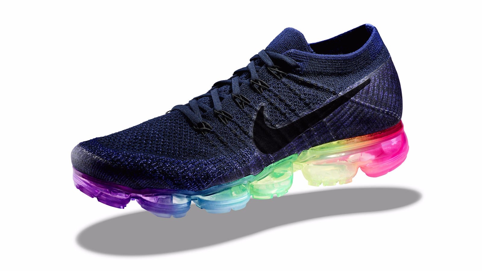 Pride vapormax discount