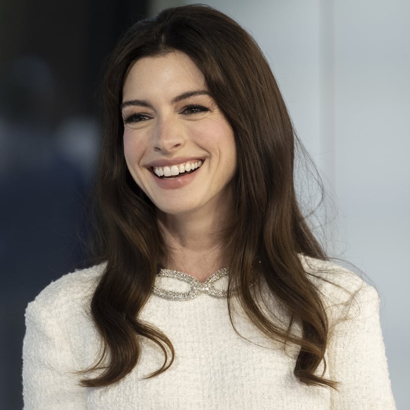 anne hathaway versace pink