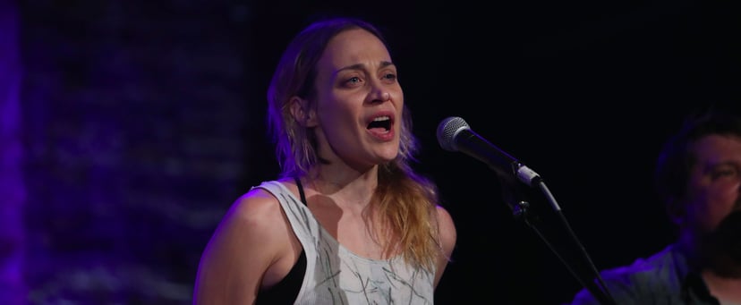 Fiona Apple's Trump Parody of "The Christmas Song" Is a Gift to America