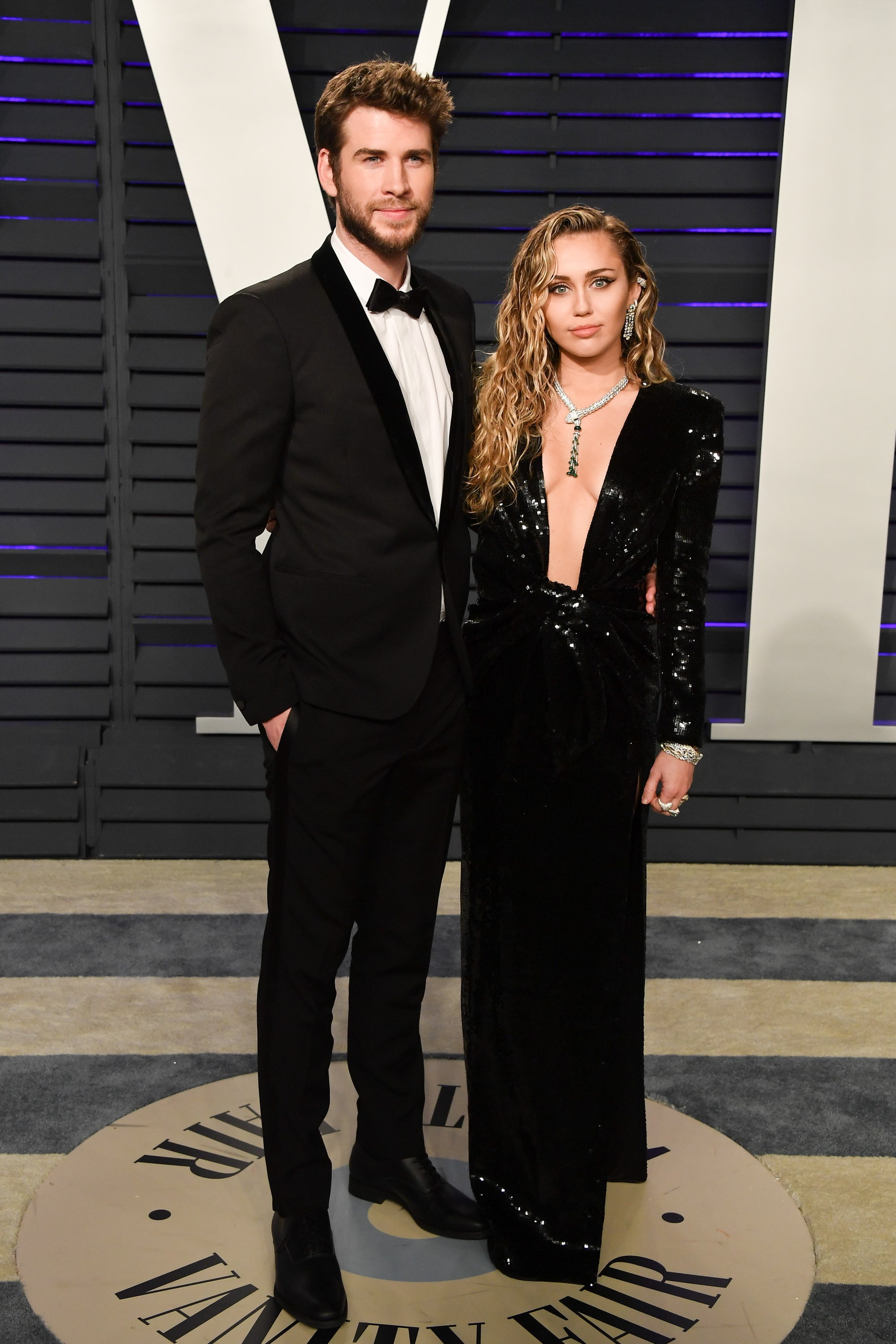 BEVERLY HILLS, CALIFORNIA - FEBRUARY 24: Liam Hemsworth and Miley Cyrus attend the 2019 Vanity Fair Oscar Party hosted by Radhika Jones at Wallis Annenberg Center for the Performing Arts on February 24, 2019 in Beverly Hills, California. (Photo by George Pimentel/Getty Images)