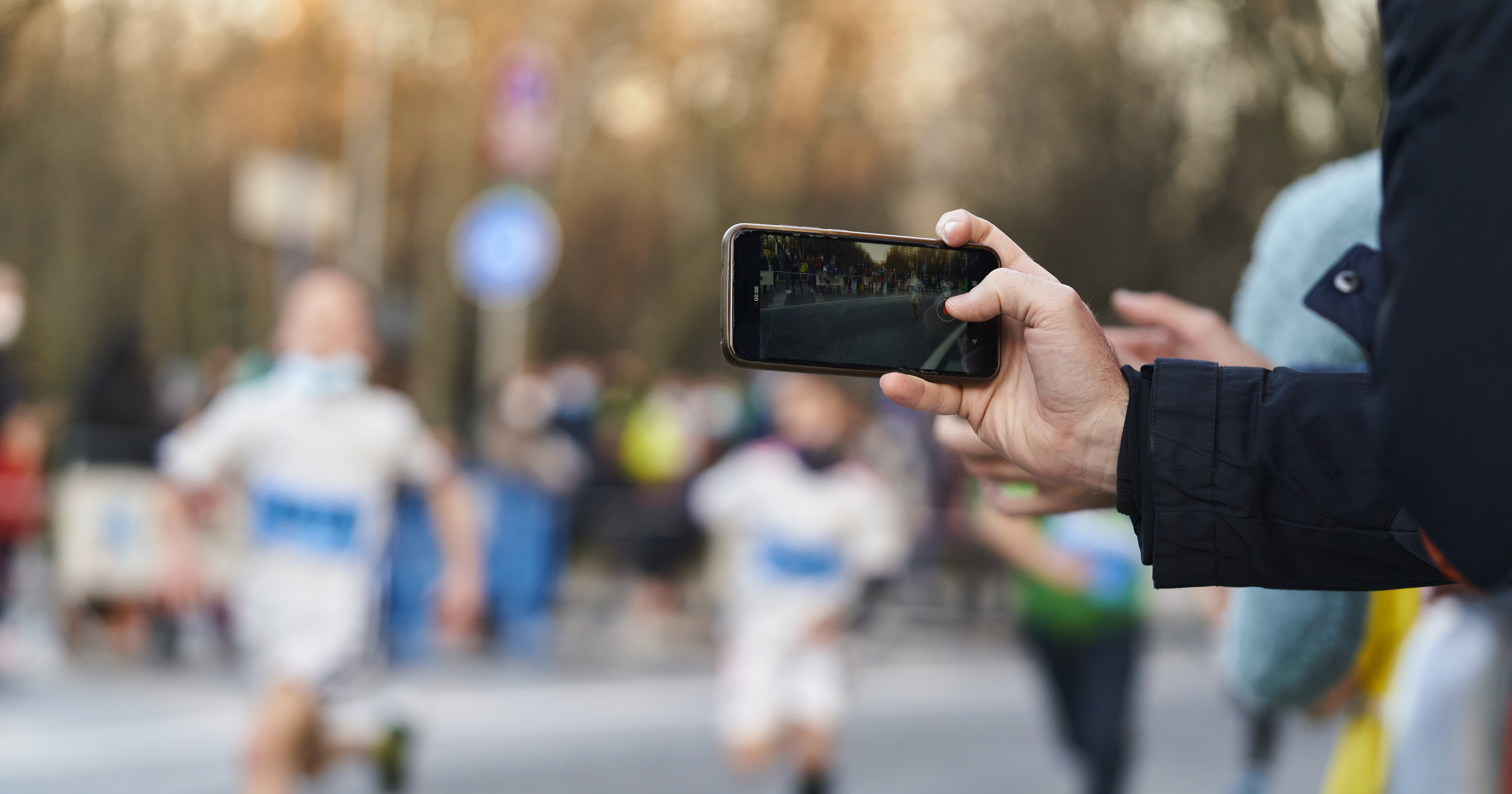 How to Take an Actually Good Race Day Photograph