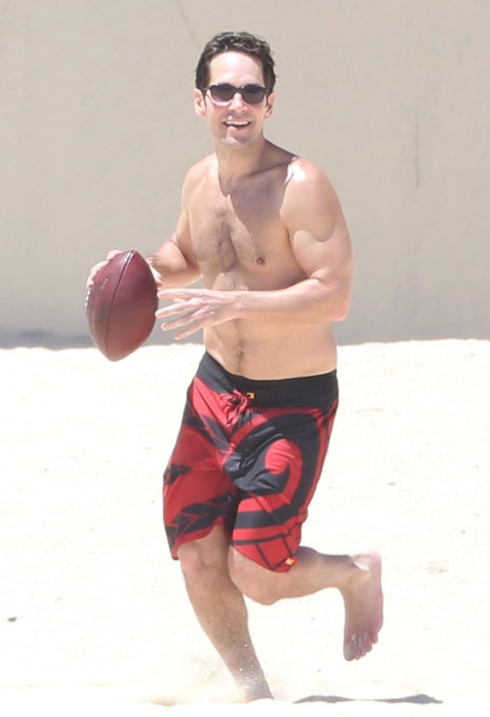 Paul Rudd showed off his shirtless bod in Cabo in Aprill 2014.