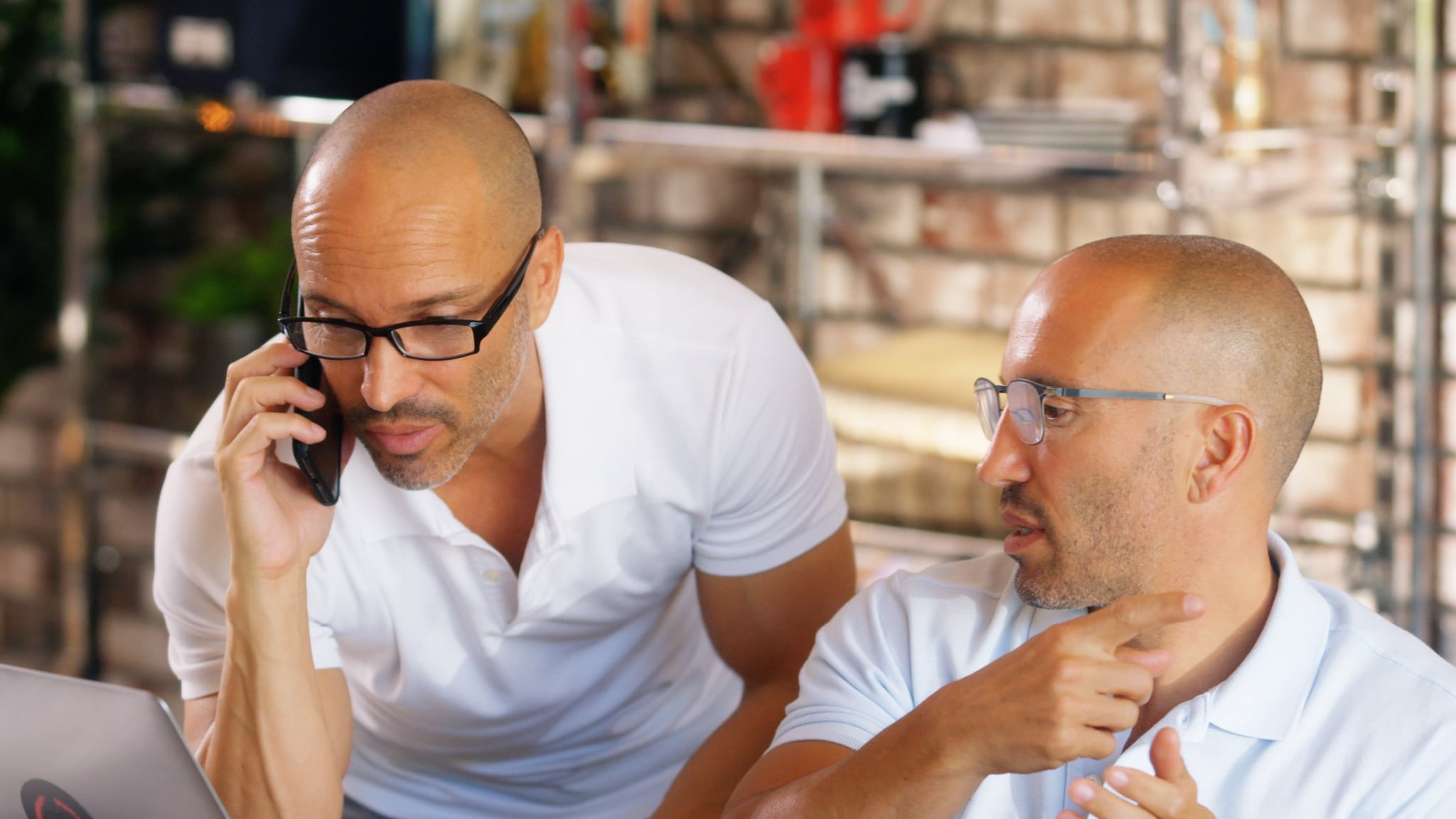 SELLING SUNSET, from left: Jason Oppenheim, Brett Oppenheim, (Season 2, ep. 204, aired. May 22, 2020). photo: Netflix / Courtesy Everett Collection