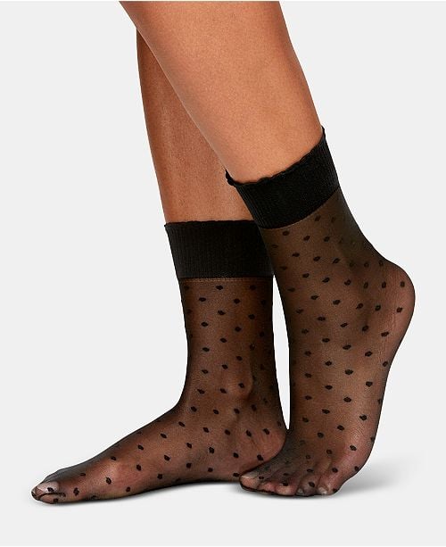Berkshire Sheer Dots Anklet Socks

    Sheer Dots Anklet Socks