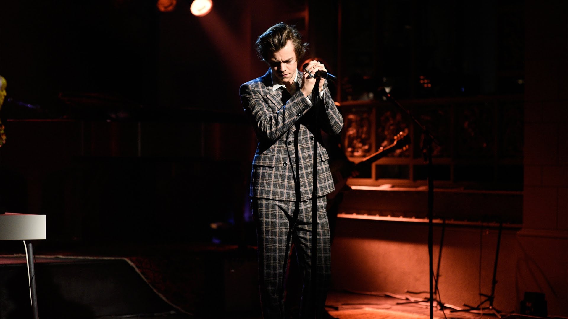 Harry Styles Sings Sign Of The Times Saturday Night Live Popsugar Entertainment