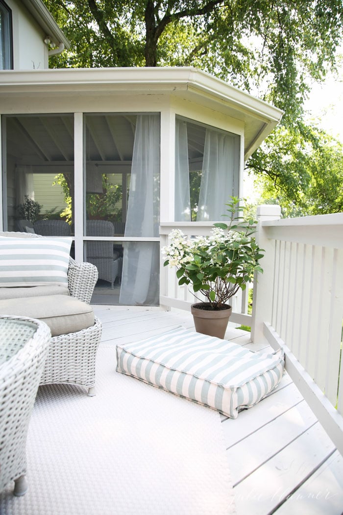 Coordinating Outdoor Prints Best Outdoor Decorating Trends of 2016