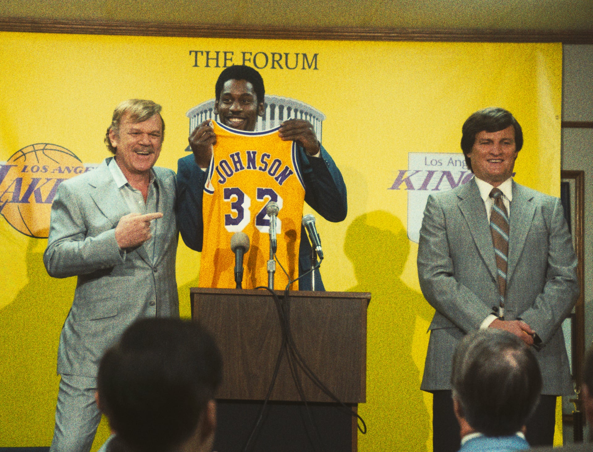 Los Angeles Lakers Magic Johnson plays defense during 1985 NBA Finals  News Photo - Getty Images