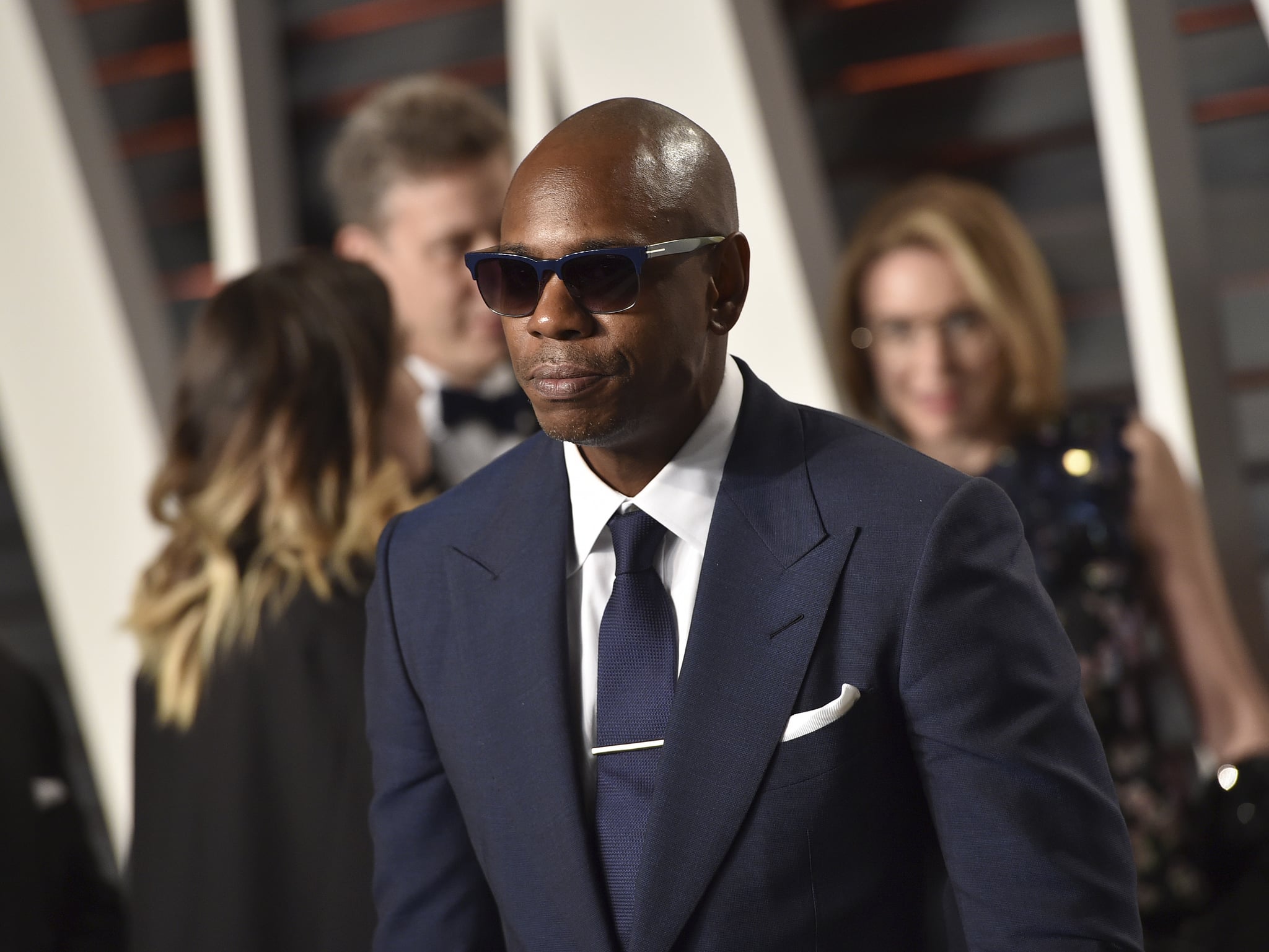 BEVERLY HILLS, CA - FEBRUARY 28:  Comedian Dave Chappelle arrives at the 2016 Vanity Fair Oscar Party Hosted By Graydon Carter at Wallis Annenberg Centre for the Performing Arts on February 28, 2016 in Beverly Hills, California.  (Photo by John Shearer/Getty Images)