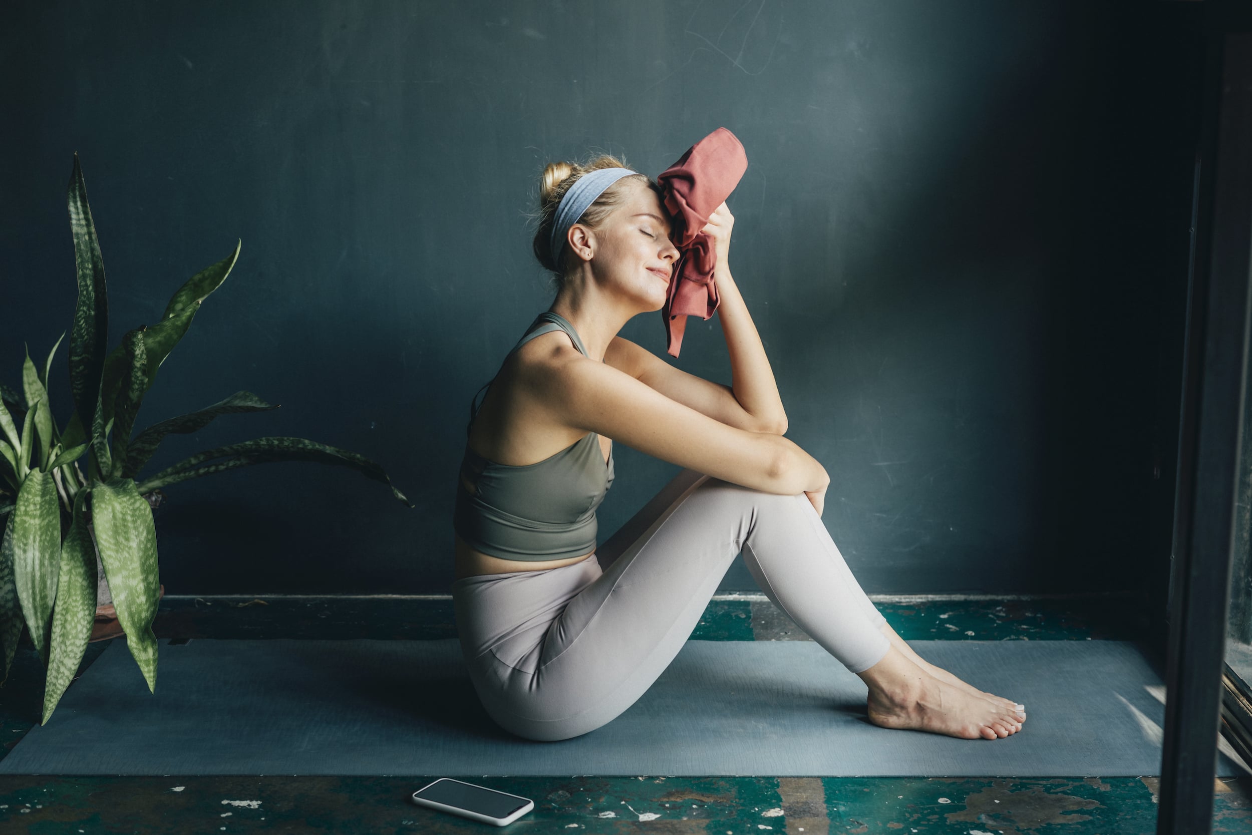 A Workout Everyone Swears By: The Ballet Barre Workout