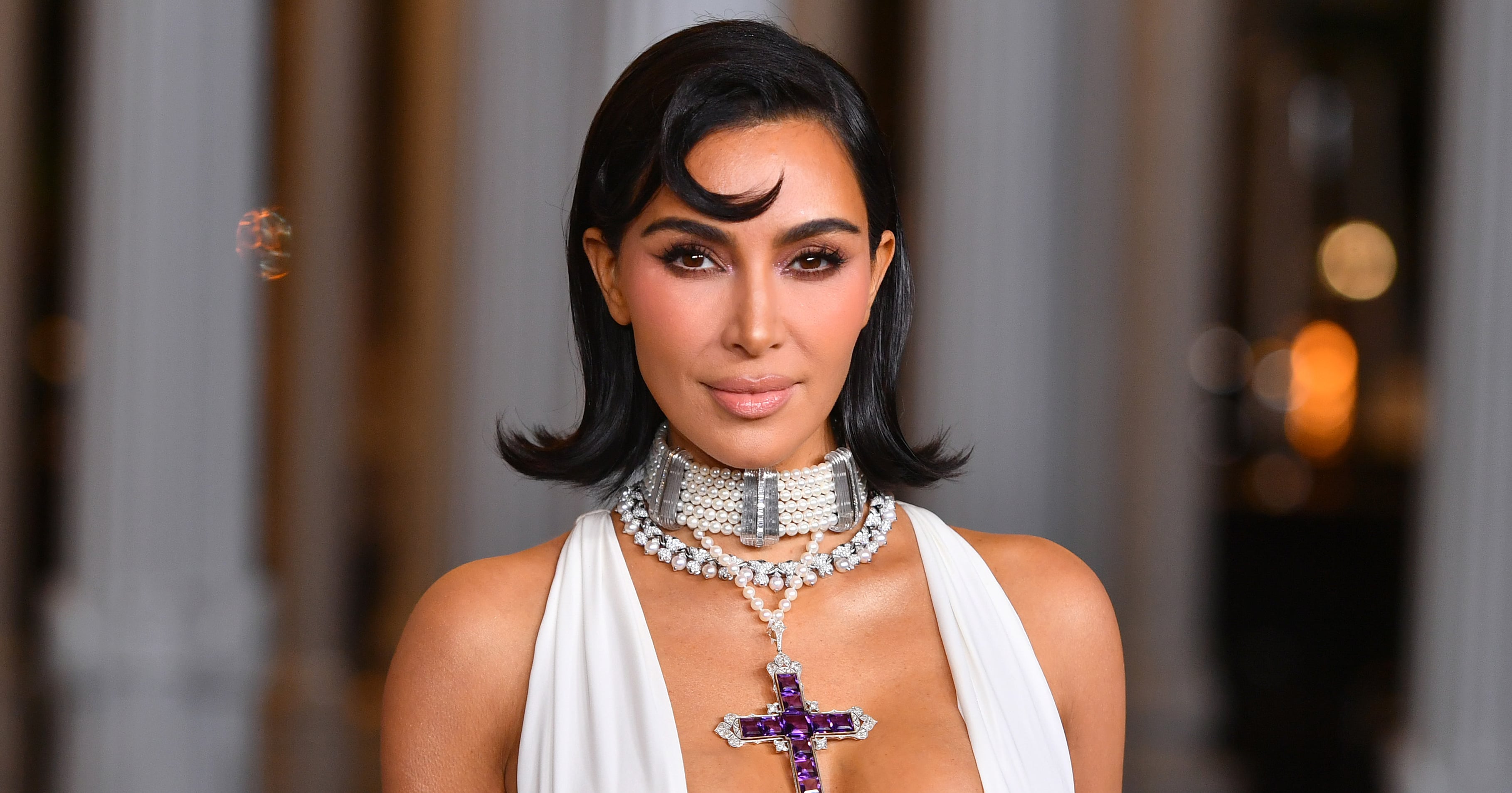 The Flipped-Hair Trend Is a Retro Style Made New