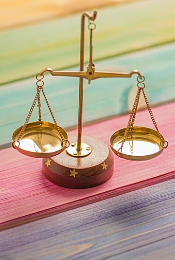 This Full-Moon-in-Libra Limpia Can Lead to Romantic Love