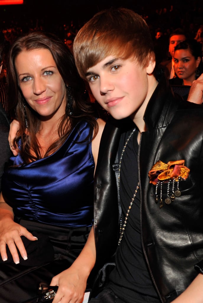 Justin Bieber and His Mom's Cutest Moments POPSUGAR Celebrity Photo 23