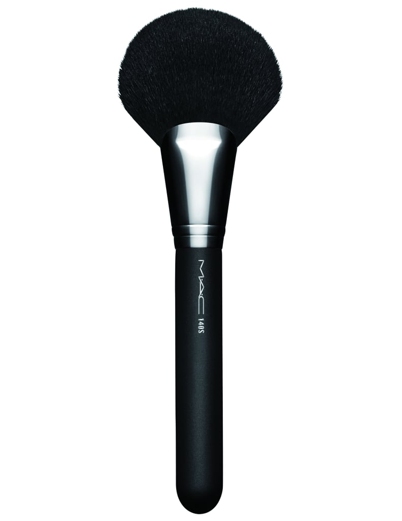 MAC Cosmetics 140 Synthetic Full Fan Brush