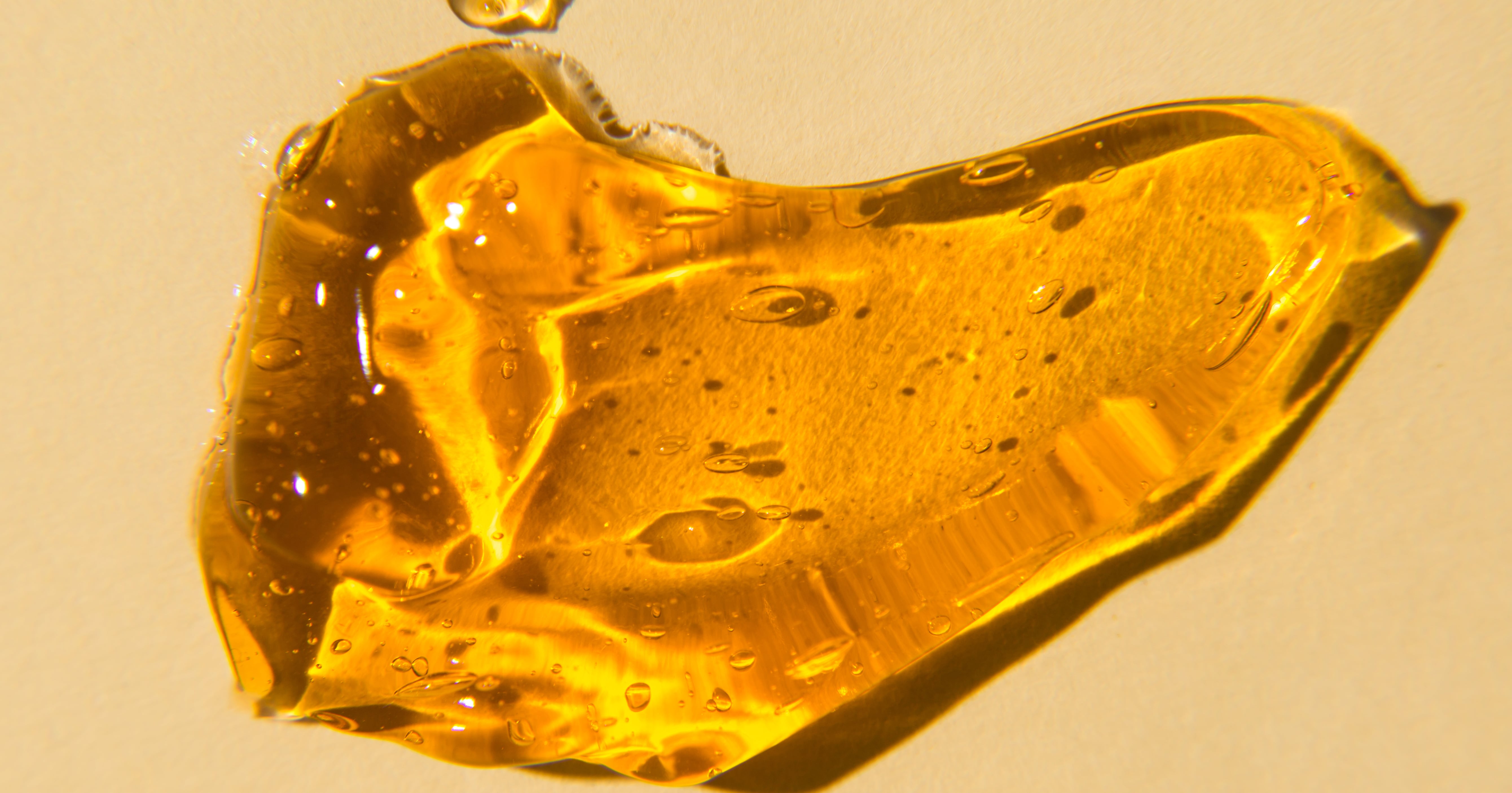 Manuka Honey Benefits For Skin: Experts Explain