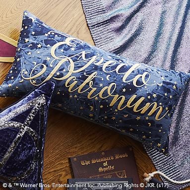 "Expecto Patronum" Throw Pillow