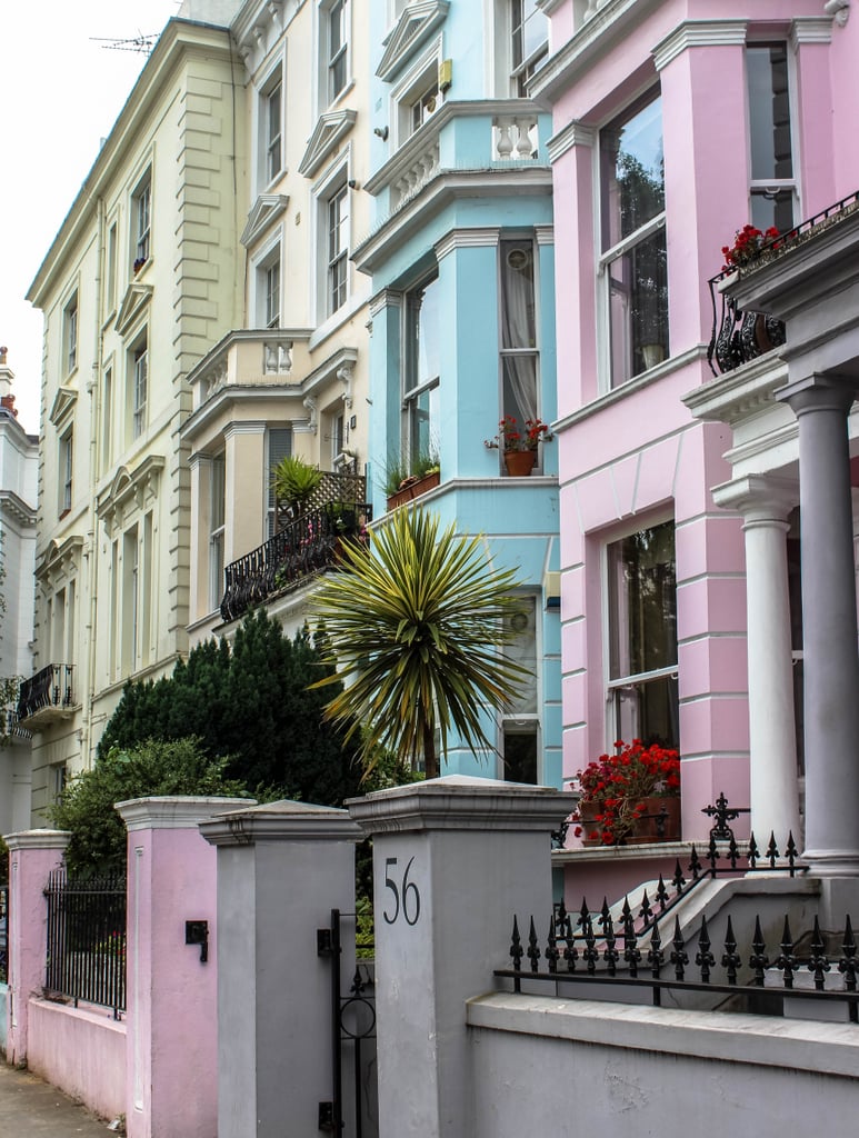 Wander throughout the fashionable neighborhood of Notting Hill.