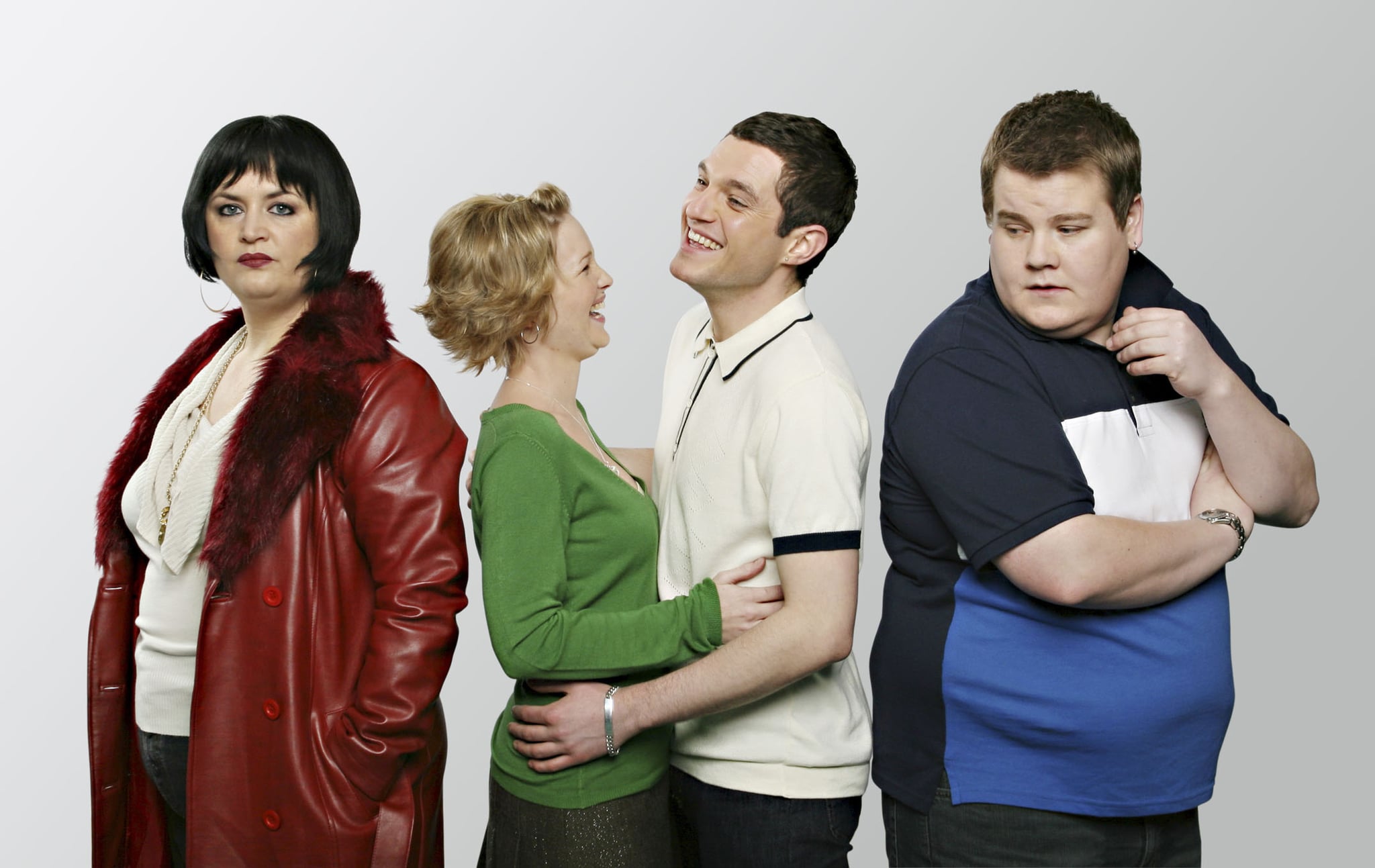 GAVIN AND STACEY, (from left): Ruth Jones, Joanna Page, Mathew Horne, James Corden, (Season 1), 2007-10. photo: Neil Bennett / BBC / Courtesy: Everett Collection