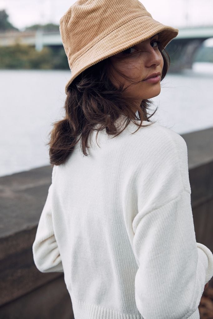 UO Corduroy Bucket Hat | The Holiday 