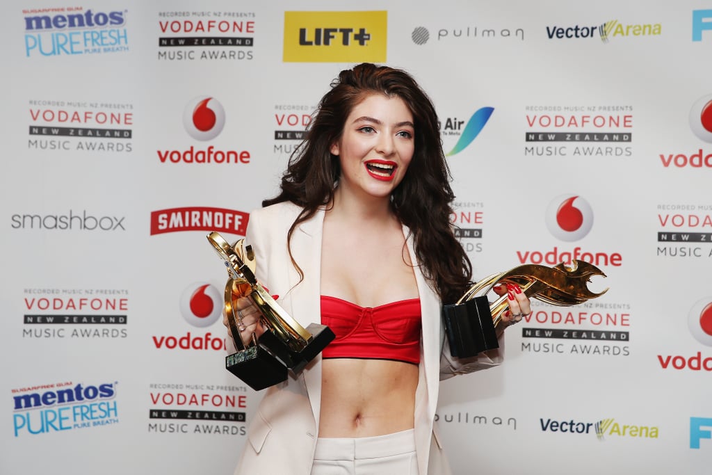 On Thursday, Lorde held on tight to her new trophies, which she picked up at the New Zealand Music Awards in Auckland.