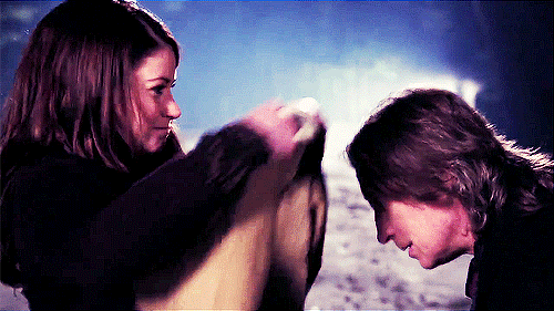 Belle helps Rumple as he sets off to find his son.