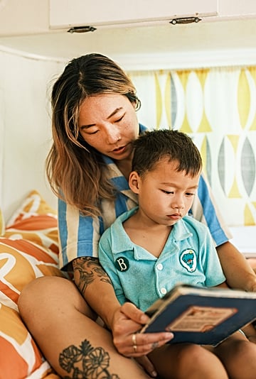 Parallel Parenting: What Is It? Experts Weigh In