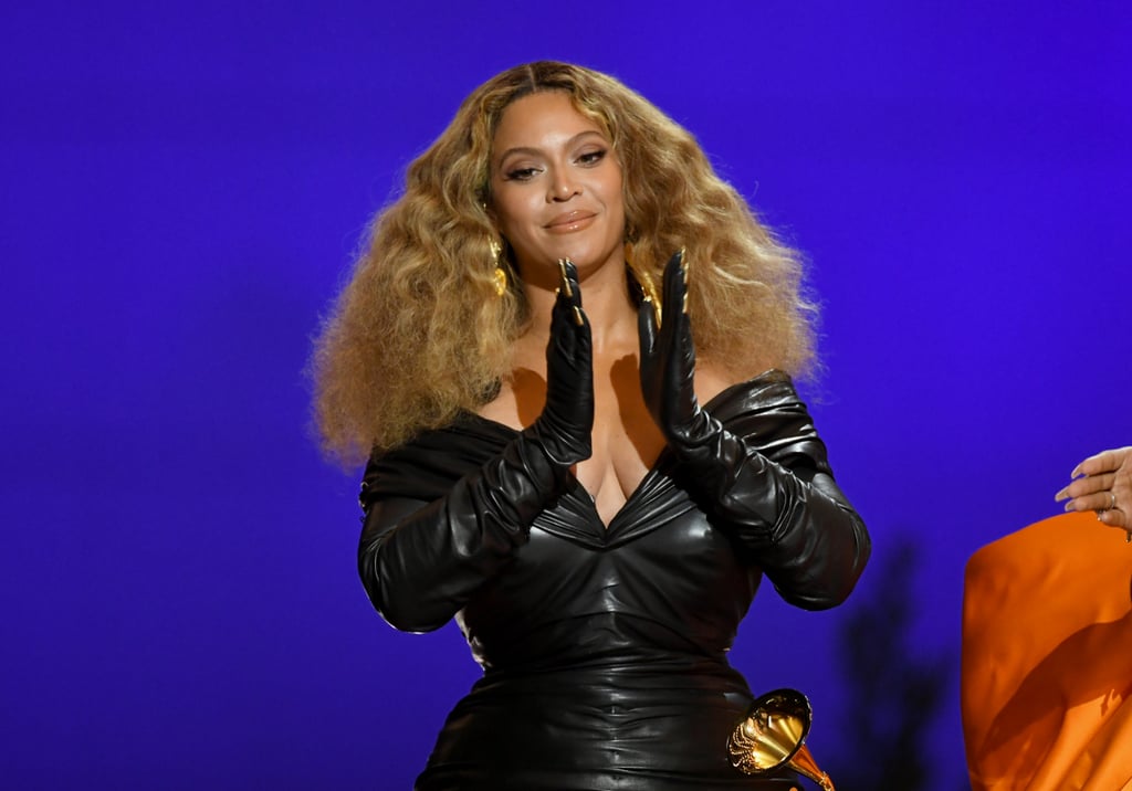 Beyoncé's Gold Manicure Over Her Gloves | Grammy Awards 2021