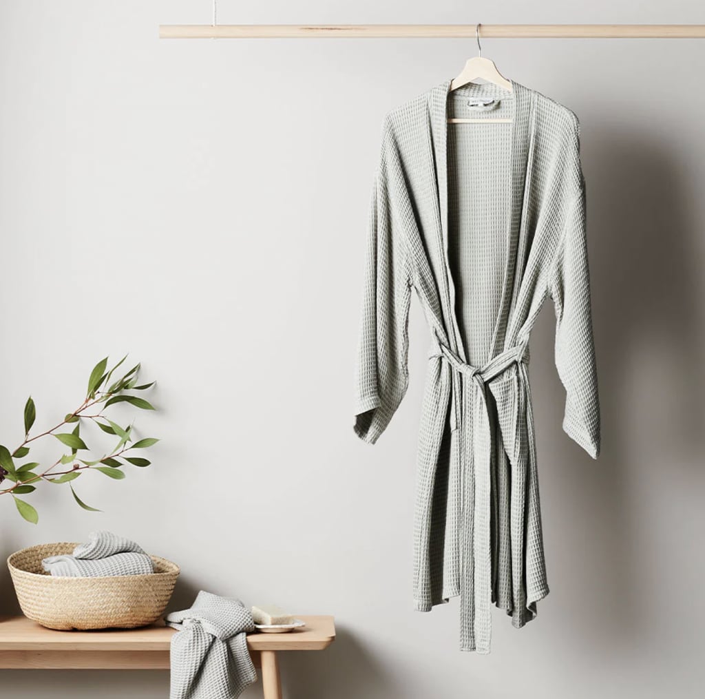 Gifts Under $200 For Women in Their 20s: A Cozy Bathrobe