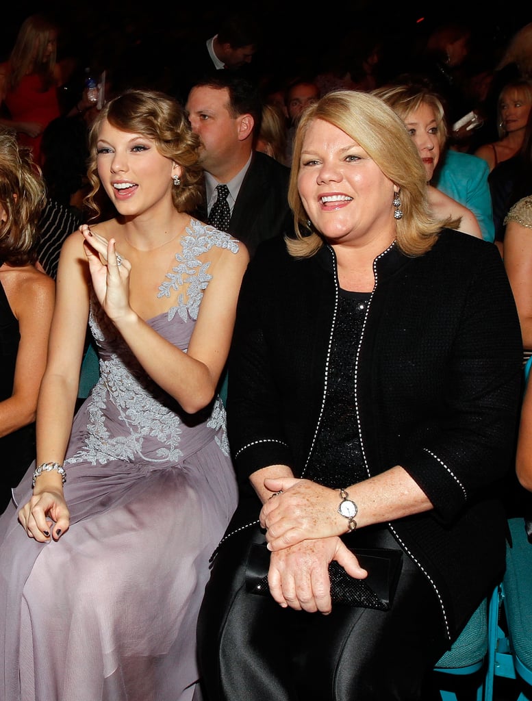 Taylor brought her mom to the Academy of Country Music Awards back in April 2010.