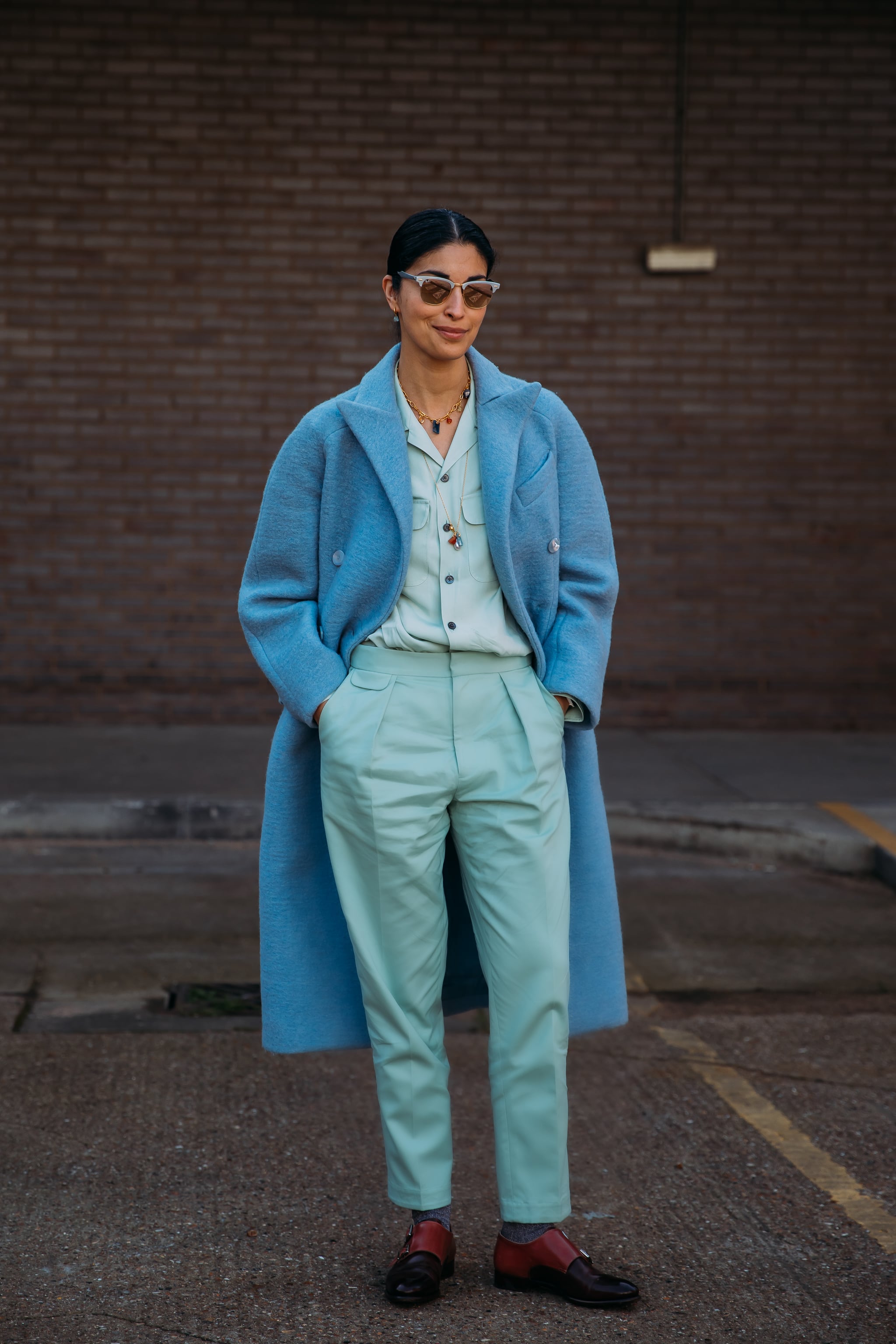 Street Style at London Fashion Week Fall-Winter 2020 - Minimalist Street  Style - Minimal. / Visual.