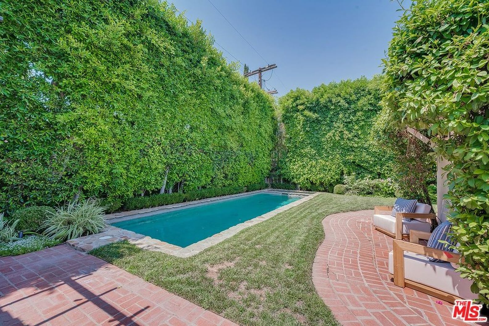 Pictures of Selena Gomez’s Former Studio City Home | PS Home