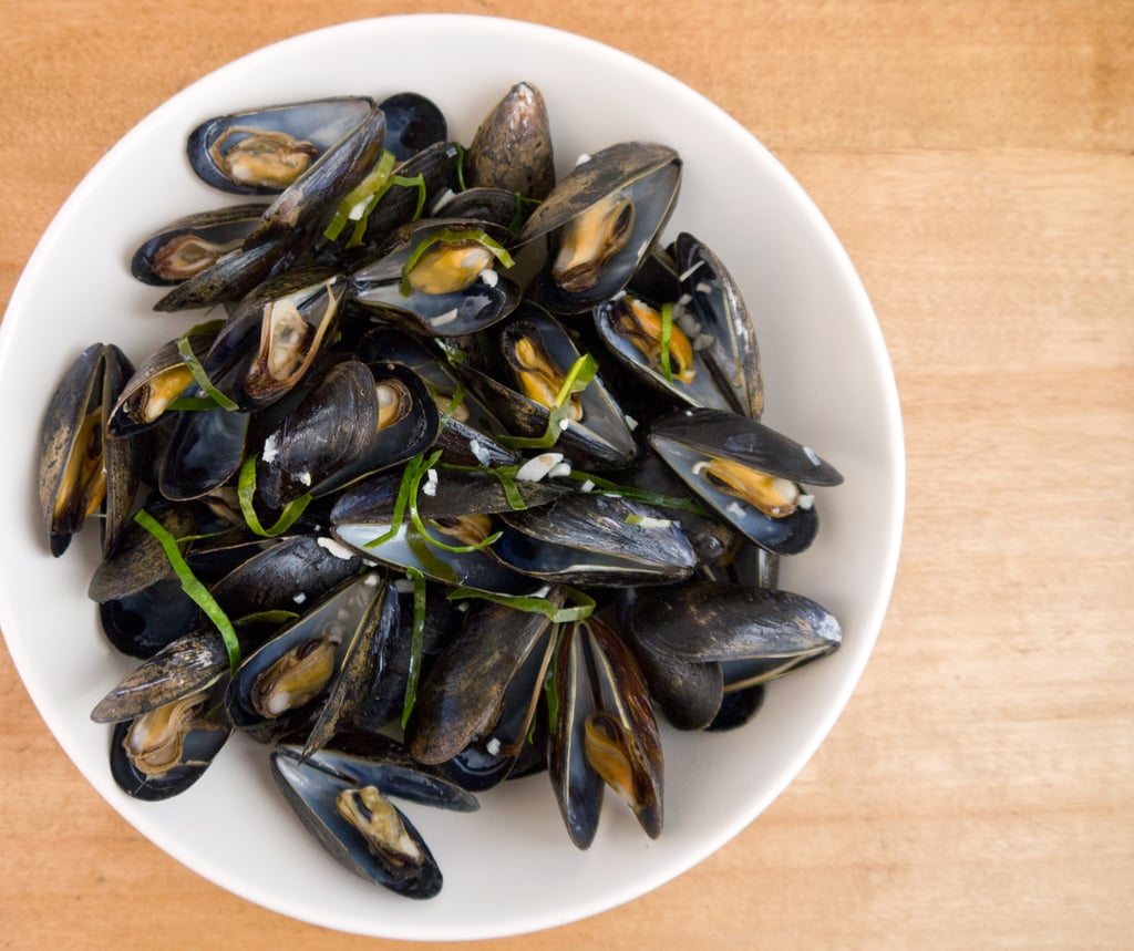 Lime-Leaf-Steamed Mussels