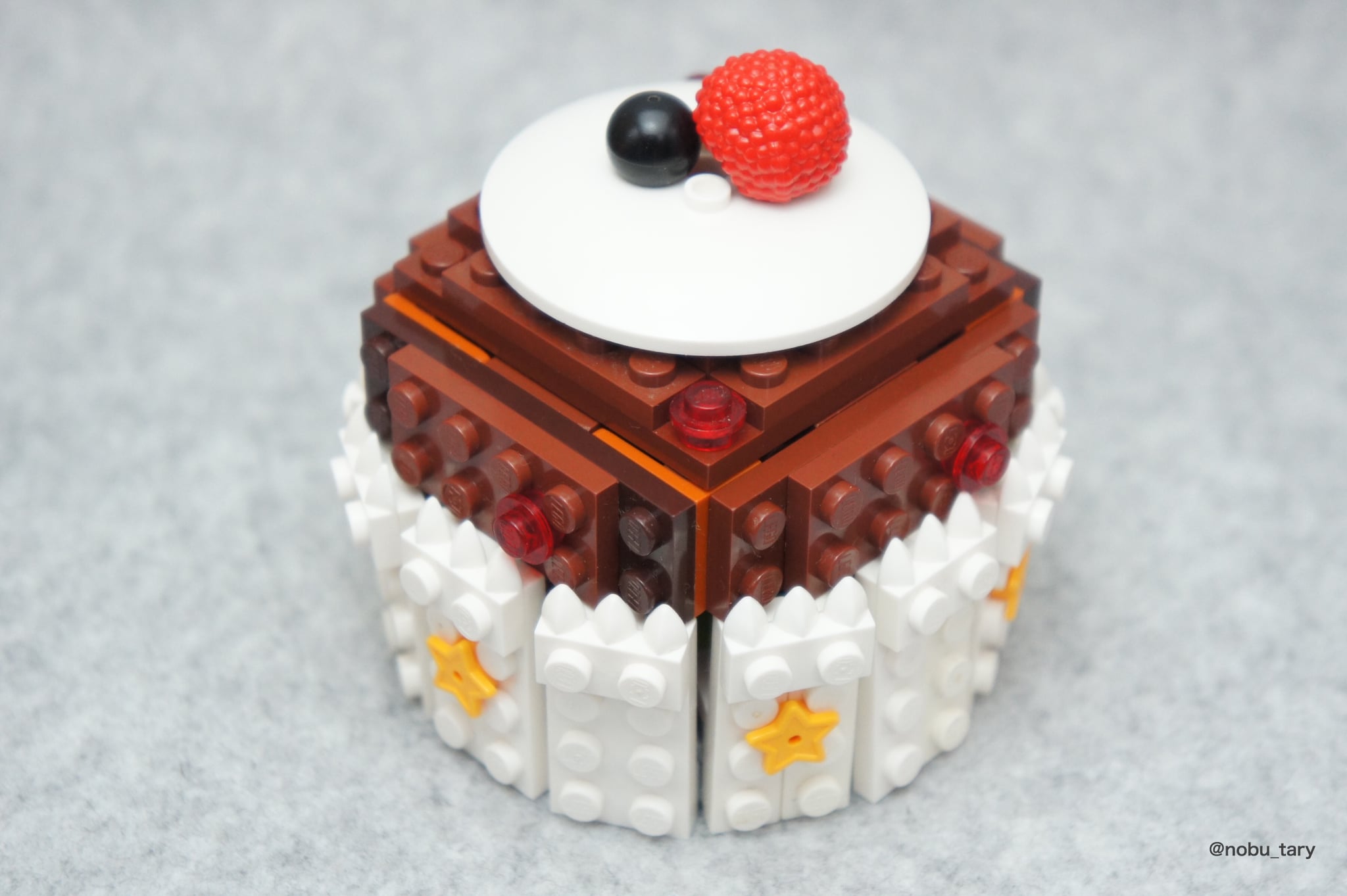 A Cupcake These Lego Food Creations Are So Realistic They Ll