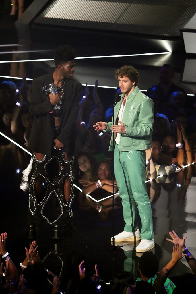 杰克哈洛的套装|在MTV音乐录影带颁奖礼的照片