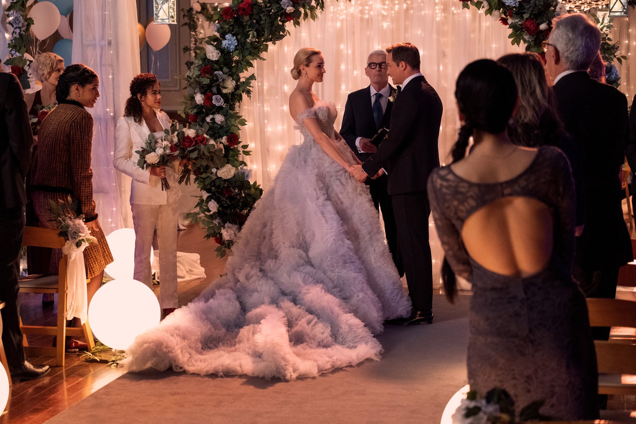 GINNY & GEORGIA, (aka GINNY AND GEORGIA), from left: Antonia Gentry, Brianne Howey, Scott Porter, I'm No Cinderella', (Season 2, ep. 210, aired Jan. 5, 2023). photo: Brooke Palmer / Netflix / Courtesy Everett Collection