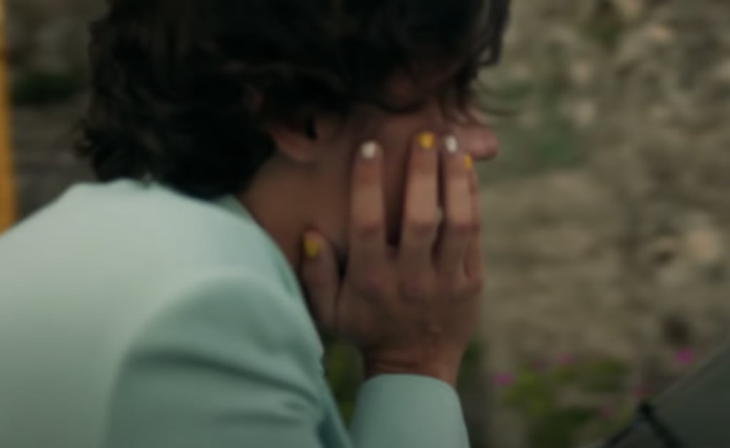 Harry Styles's Nail Art In the "Golden" Music Video