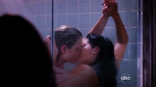 Arizona and Callie's Steamy Shower Is Interrupted