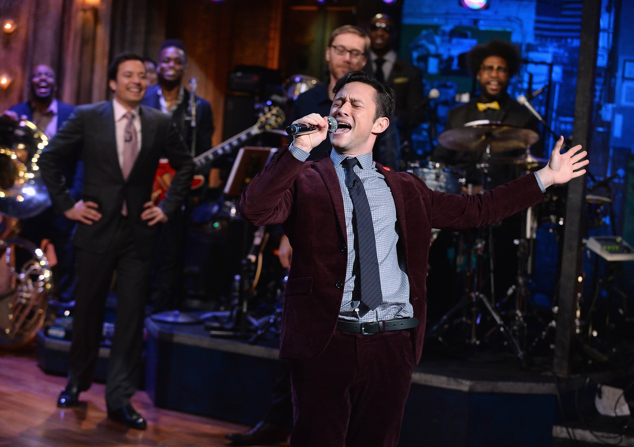 His Lip Sync Battle On Late Night With Jimmy Fallon Was A Win Joseph Gordon Levitt S Transformation From Alien To Hot Heartthrob Popsugar Celebrity Photo 24 It's been over two years since his epic battle on the tonight show where he set the gold standard for celebrities mouthing words, and a lot has changed since then. popsugar