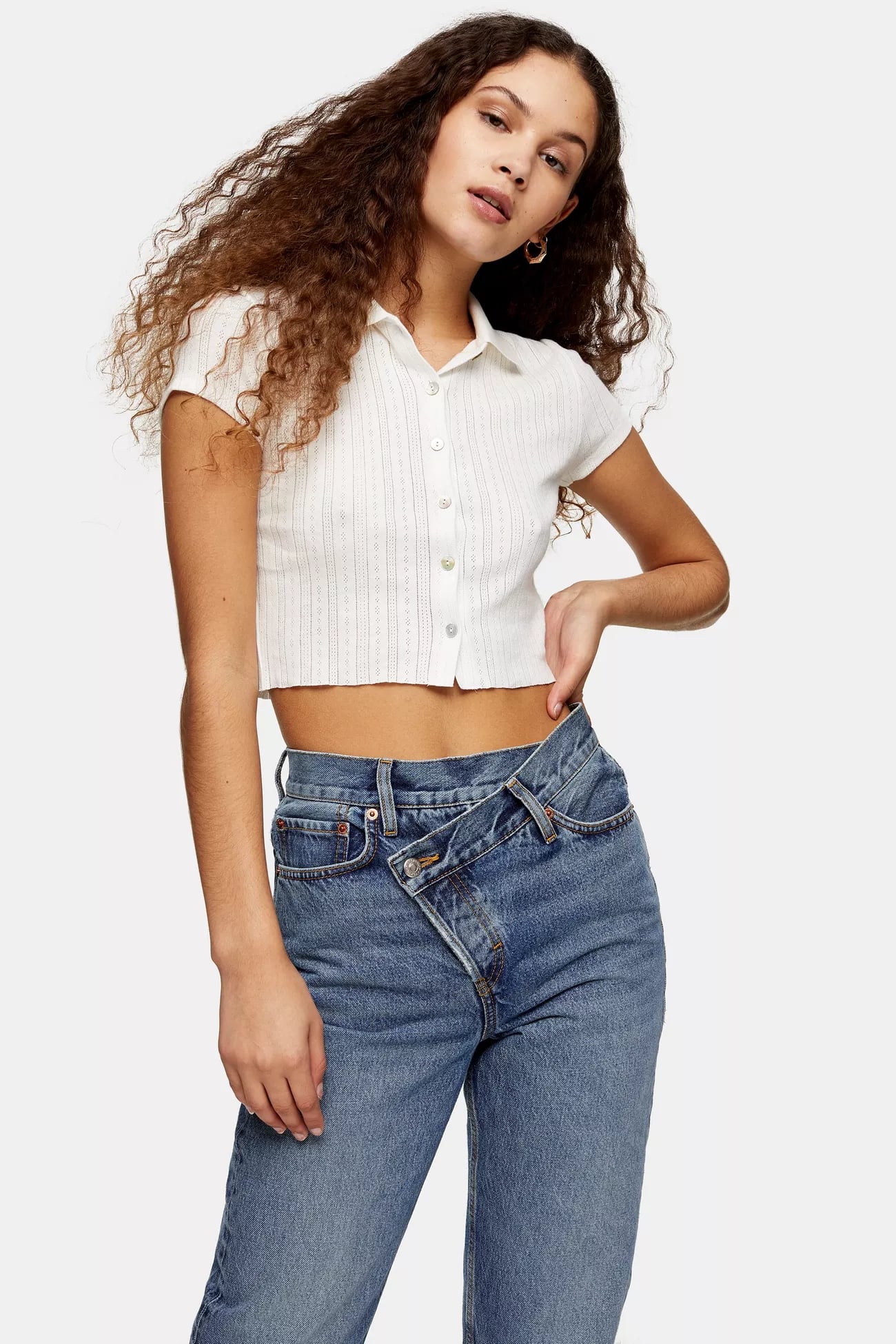 cropped t shirt outfit