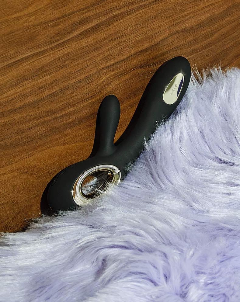 Rabbit Vibrators: LELO Soraya Wave Luxurious Rabbit Massager