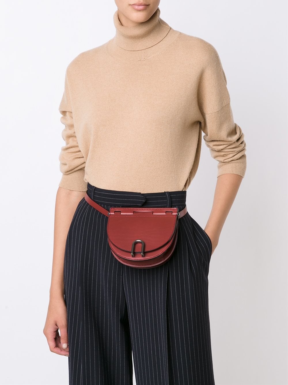 TREND FOCUS: THE BELT BAG — Petite and Bold