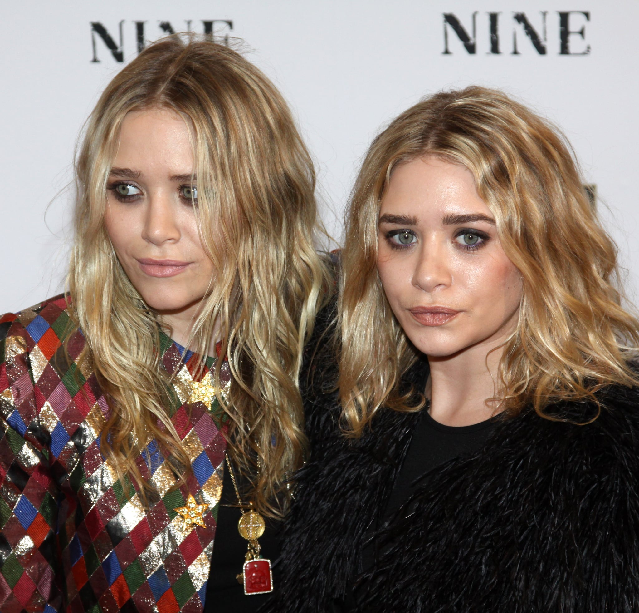NEW YORK - DECEMBER 15:  Mary-Kate Olsen and Ashley Olsen attend the premiere of 