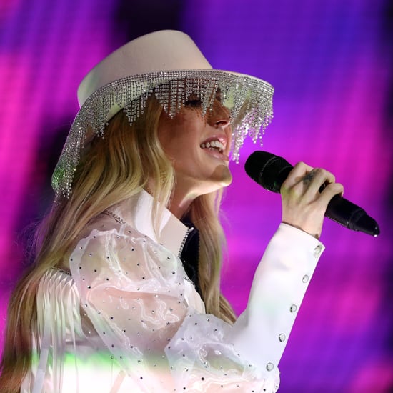 Ellie Goulding's Diamante Hat at Dallas Cowboys Half Time