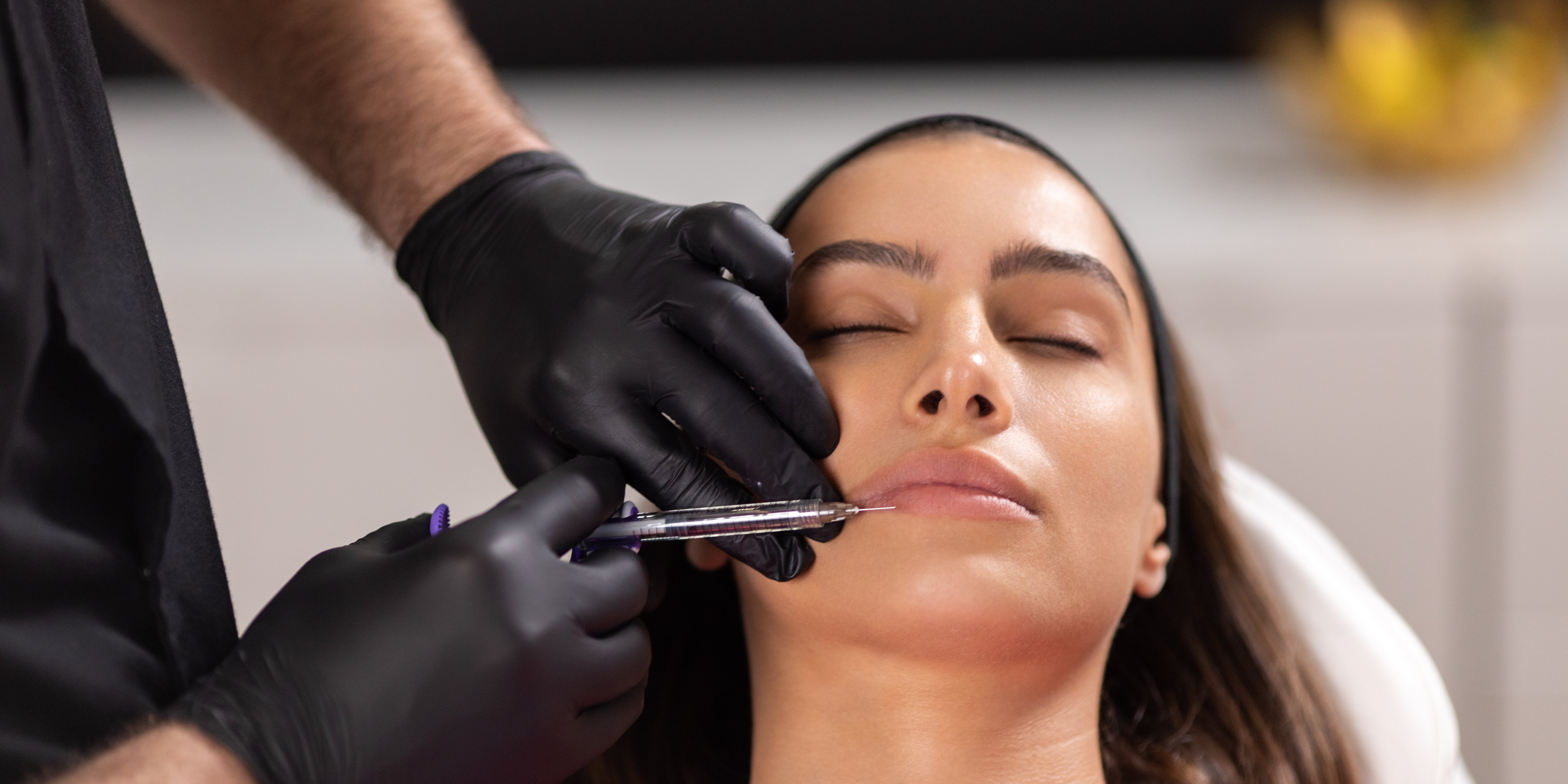 Lip-Gloss Filler Is New Injectables Trend - Vimarsana News