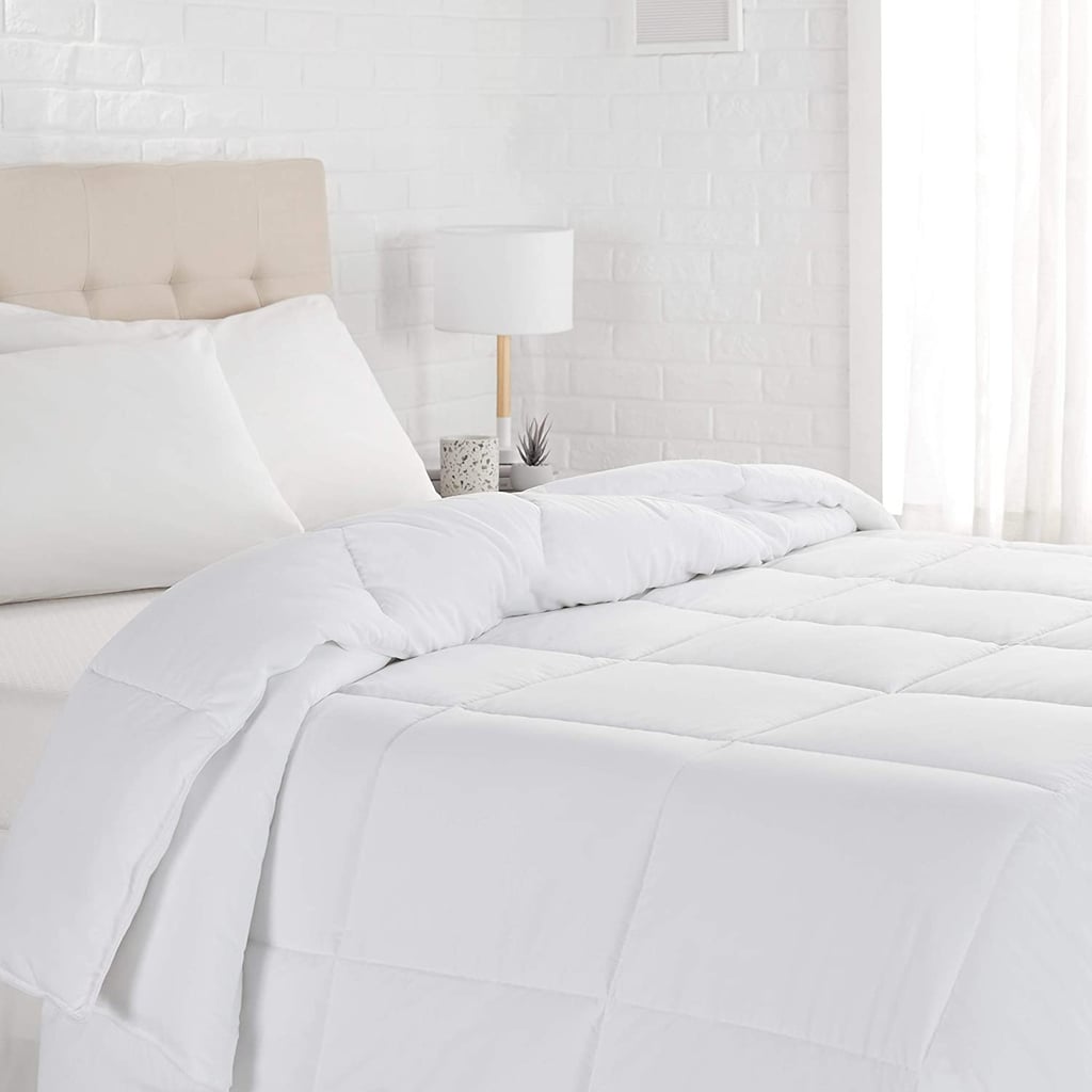 必不可少的白色被子:Amazon基础Down-Alternative床被子