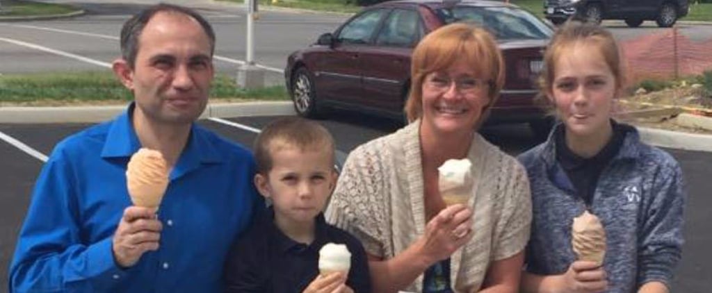 Stranger Takes Family Photo Before Mom Dies