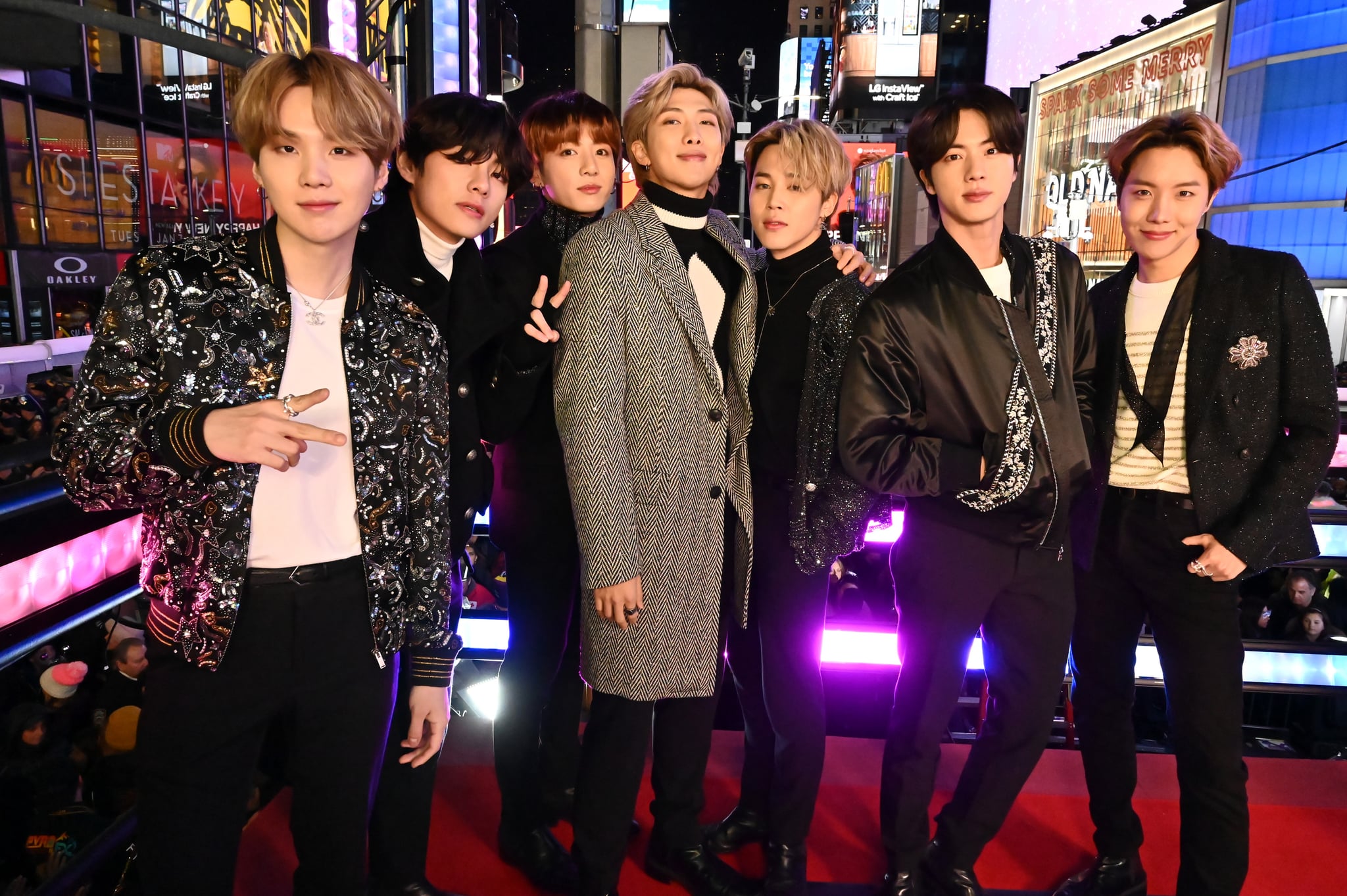 NEW YORK, NEW YORK - DECEMBER 31: BTS attend Dick Clark's New Year's Rockin' Eve With Ryan Seacrest 2020 on December 31, 2019 in New York City. (Photo by Astrid Stawiarz/Getty Images for Dick Clark Productions )