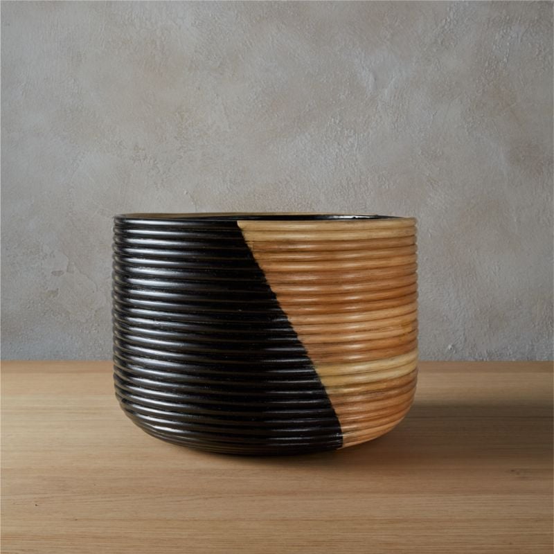 Bonnie: Basket Large Black Planter