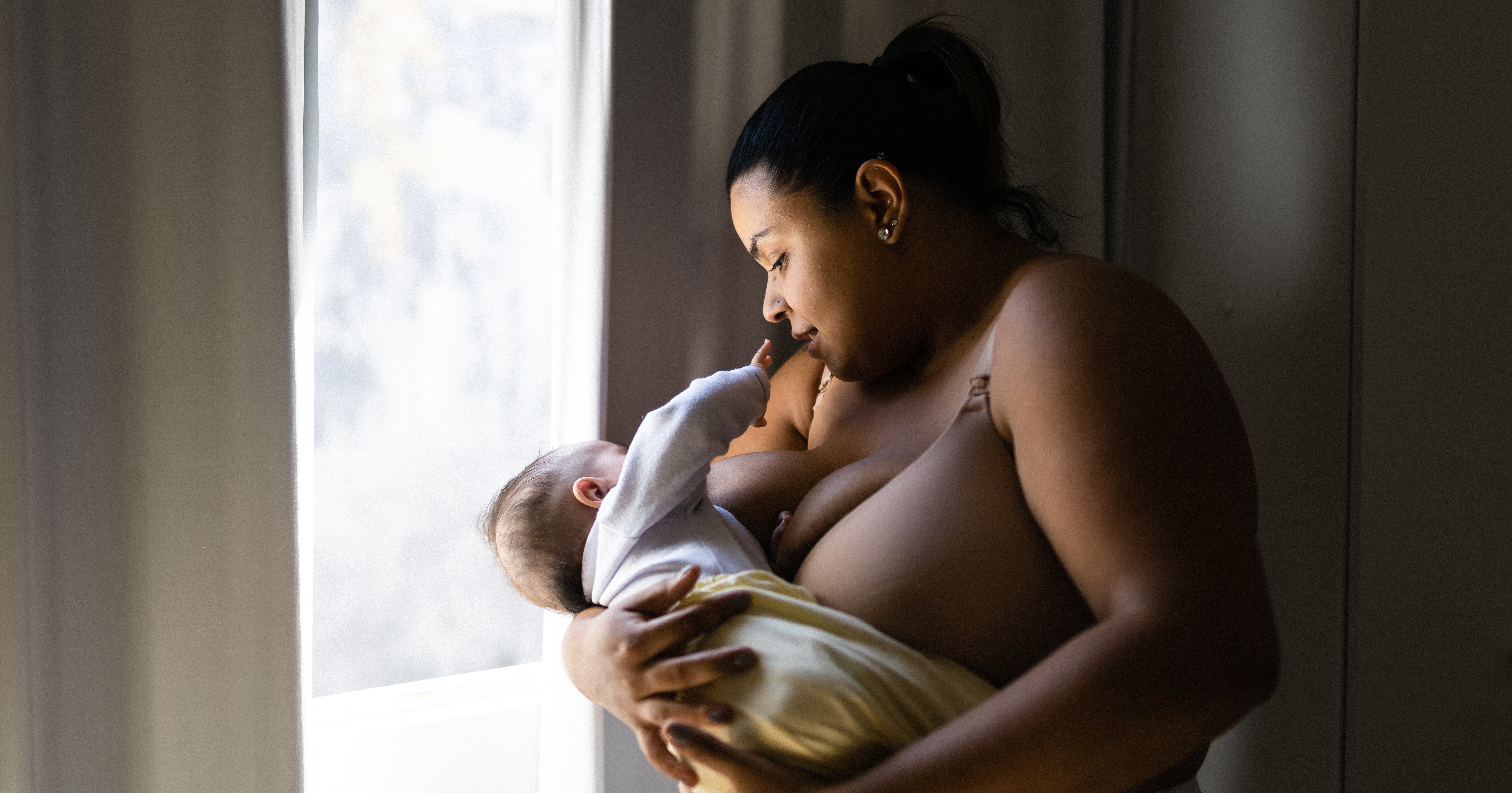 How to Get a Baby to Latch, According to Lactation Consultants