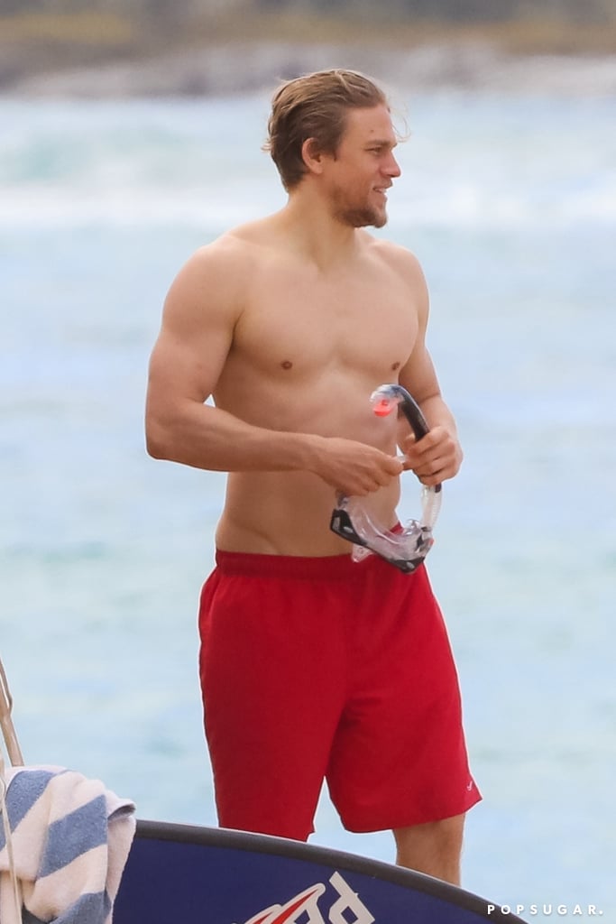 Shirtless-Charlie-Hunnam-Hawaii-Pictures